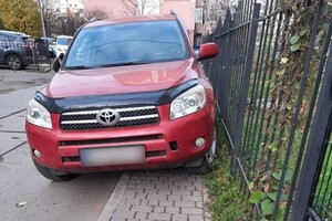 Штрафы не напугали: свежая фотоподборка наглых водителей в Одессе