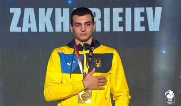Боксёр-чемпион из-под Аккермана стал заслуженным мастером спорта и получил машину