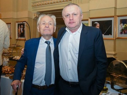 «Ще за вісім годин до смерті я грав з ним у карти»: Ігор Суркіс розповів, як пережив втрату батька