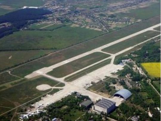 Аеропорт Гостомелю повністю під контролем української армії, — Рада