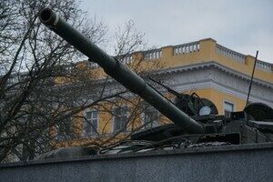 В ВСУ показали военную технику в центре Одессы