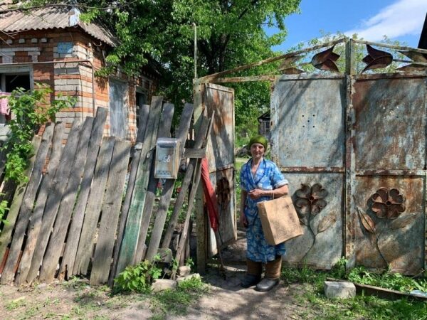 &laquo;Лучше бы я знаменитой не была&raquo;. Как украинка с советским флагом стала культурным феноменом в России и что она об этом думает