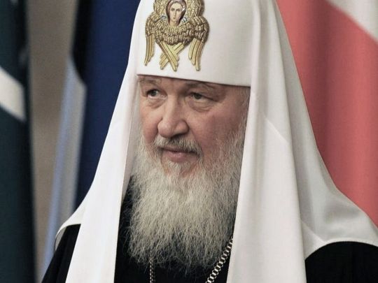 Карма: російський патріарх кирил мало не&nbsp;вбився, послизнувшись на&nbsp;&laquo;святій воді&raquo; у&nbsp;церкві (відео)