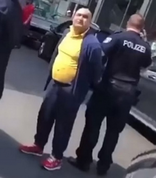 У Берліні вірменин на легковому автомобілі врізався в натовп: є жертви