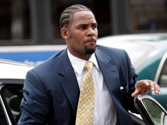 Відомого американського співака R. Kelly засуджено до 30 років в'язниці за сексуальні злочини