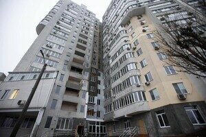 Как сейчас выглядит пострадавший от ракетного удара в апреле ЖК "Тирас": фотофакт Как сейчас выглядит пострадавший от ракетного удара в апреле ЖК "Тирас": фотофакт