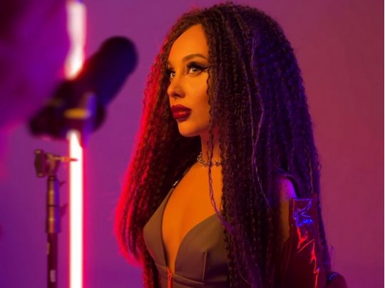 Український The Weeknd: співачка SHADU презентувала кліп про нашу перемогу