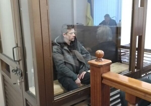 В Одессе судят подозреваемого в убийстве бизнесмена, труп которого нашли в Porshe В Одессе судят подозреваемого в убийстве бизнесмена, труп которого нашли в Porshe