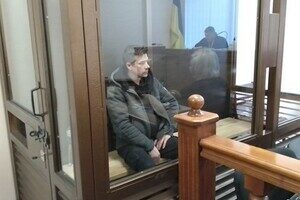В Одессе судят подозреваемого в убийстве бизнесмена, труп которого нашли в Porshe В Одессе судят подозреваемого в убийстве бизнесмена, труп которого нашли в Porshe
