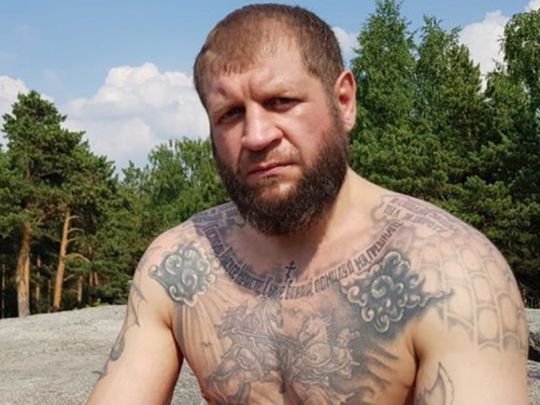 Сходив до&nbsp;вітру і&nbsp;&laquo;владнав&raquo; з&nbsp;поліцією: Олександр Ємельяненко влаштував п'яний дебош у&nbsp;російському аеропорту (відео)