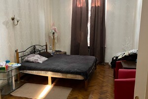 В Одессе задержали сутенера и его проституток 