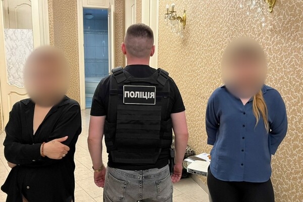 В Одессе задержали сутенера и его проституток 