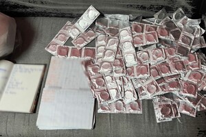 В Одессе задержали сутенера и его проституток 