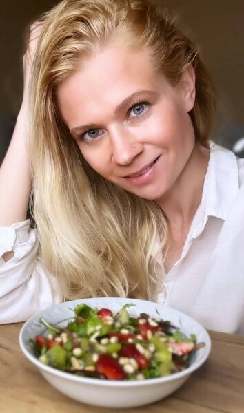 Салат з&nbsp;полуницею і&nbsp;ківі: смачна страва для тих, хто прагне бути струнким