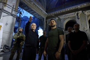 Осмотрел разрушенный собор и посетил реабилитационные отделения: в Одессу приехал Владимир Зеленский