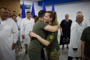 Осмотрел разрушенный собор и посетил реабилитационные отделения: в Одессу приехал Владимир Зеленский