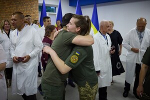 Осмотрел разрушенный собор и посетил реабилитационные отделения: в Одессу приехал Владимир Зеленский