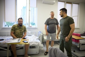 Осмотрел разрушенный собор и посетил реабилитационные отделения: в Одессу приехал Владимир Зеленский