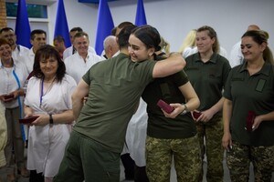 Осмотрел разрушенный собор и посетил реабилитационные отделения: в Одессу приехал Владимир Зеленский