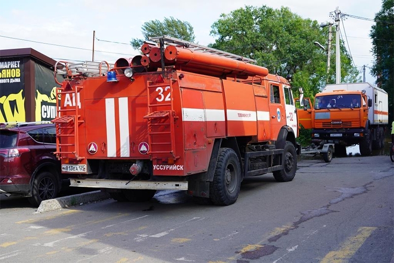 Місто йде під воду: у російському Уссурійську прорвало дамбу (відео)