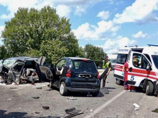 Трагедія біля села Деньги: троє людей загинули у великій автокатастрофі на Черкащині (фото)