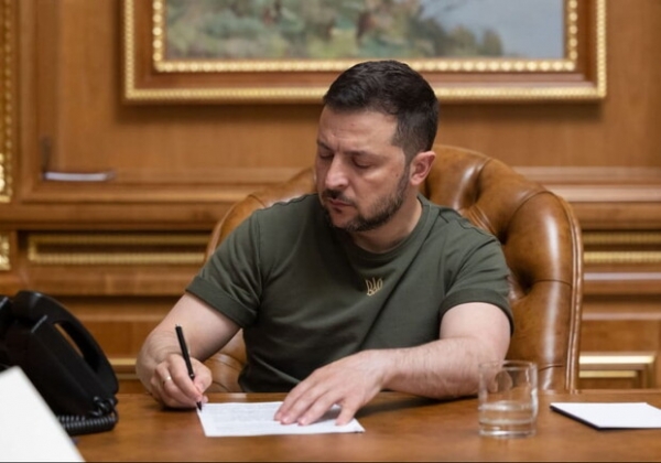 Зеленский ветировал закон электронном декларировании