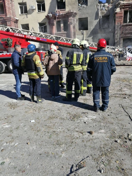 Внаслідок нічного удару по Запоріжжю пошкоджено близько 30 багатоповерхівок, — секретар міськради (фото, відео)