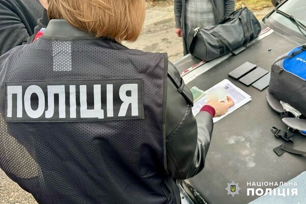 Одессит помогал военнообязанным покинуть Украину на "одноразовом" авто: видео задержания