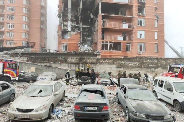 Сегодняшние взрывы в Одессе и еще один прилет в ЖК: что известно на данный момент (обновляется) Сегодняшние взрывы в Одессе и еще один прилет в ЖК: что известно на данный момент (обновляется)