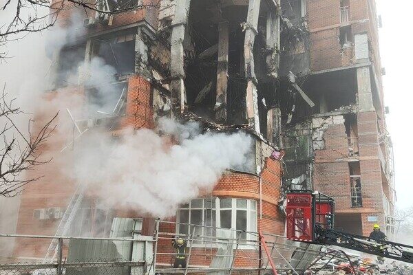 Сегодняшние взрывы в Одессе и еще один прилет в ЖК: что известно на данный момент (обновляется) Сегодняшние взрывы в Одессе и еще один прилет в ЖК: что известно на данный момент (обновляется)