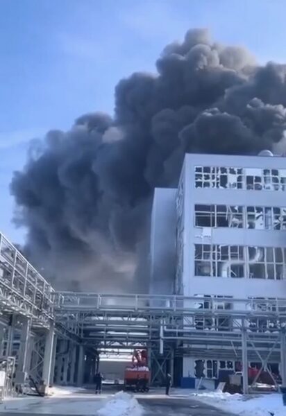 Ні&nbsp;дня без пожеж: в&nbsp;росії палає поліефірний завод (відео)