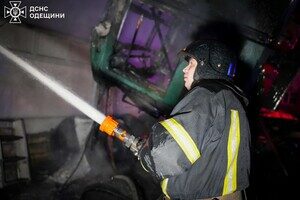 Масштабный пожар на СТО в Одессе: стала известна причина