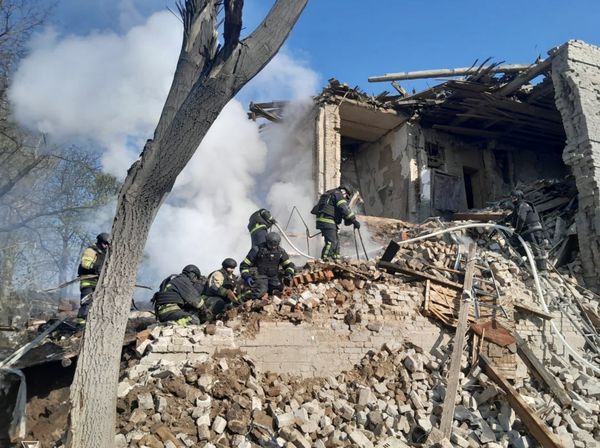 У Костянтинівці під завалами будинку виявили тіла жінки та дитини
