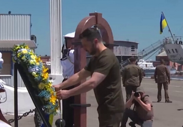 Зеленский приехал в Одессу на День ВМС Украины (видео, обновлено)