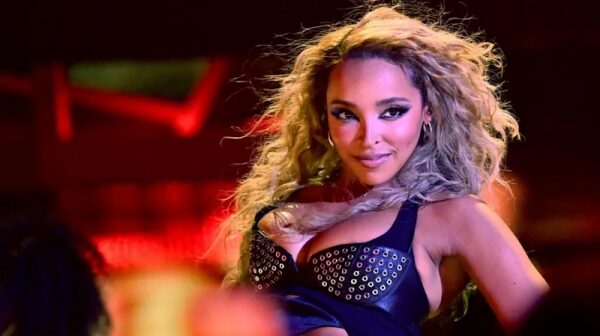 &laquo;Nasty&raquo; Tinashe: песня лета в TikTok