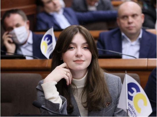 Справа доньки нардепа фракції «ЄС», яка збила пішохода: в ЗМІ повідомили про наміри обвинувачення наполягати на позбавленні волі