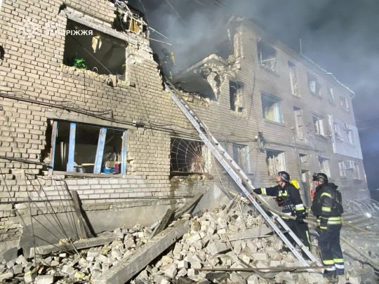 Росіяни вдарили «Шахедами» по житловій забудові Запоріжжя (фото, відео)