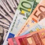 Курс валют в Украине 12 июля 2025: сколько стоит доллар и евро
