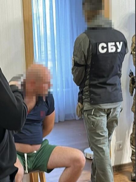 Бізнесз росіянами, зв'язок з&nbsp;нардепом з&nbsp;ОПЗЖ та&nbsp;відпочинок на&nbsp;Тенерифе: у&nbsp;СБУ прокоментували затримання чиновника НАБУ (фото)
