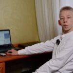 В Одессе подросток с ДЦП создал учебник физики для учителей