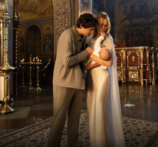 &laquo;Велике таїнство та&nbsp;відповідальність&raquo;: Леся Нікітюк похрестила сина та&nbsp;&laquo;розсекретила&raquo; його ім'я (фото)