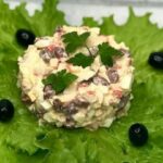 Салат із квасолею та крабовими паличками: просто й дуже ситно