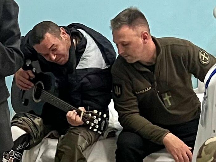 &laquo;У&nbsp;палаті ти&nbsp;можеш співчувати воїну, а&nbsp;в&nbsp;іншій&nbsp;&mdash; інколи треба й&nbsp;&bdquo;наїхати&ldquo;&raquo;,&nbsp;&mdash; капелан із&nbsp;Закарпаття