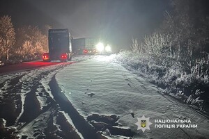 В Одесской области водители попали в снежную ловушку: на помощь пришли полиция и ГСЧС