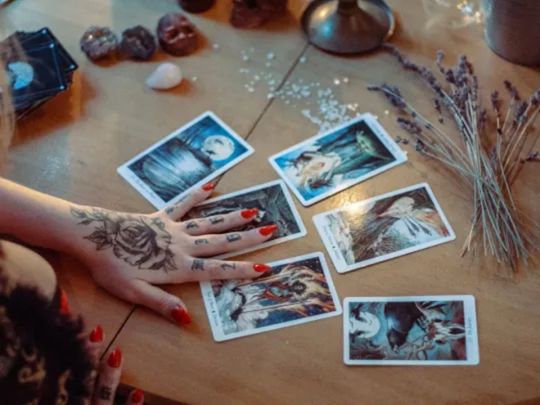Водоліям&nbsp;&mdash; &laquo;Маг&raquo; і&nbsp;день можливостей, Близнюкам&nbsp;&mdash; &laquo;Вісімка Кубків&raquo; і&nbsp;час відпустити старе: таро-прогноз на&nbsp;25 січня