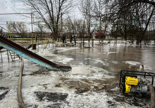 Одесчину подтапливает после оттепели: десятки деревень в воде