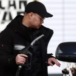 Нефть дорожает, азиатские рынки падают