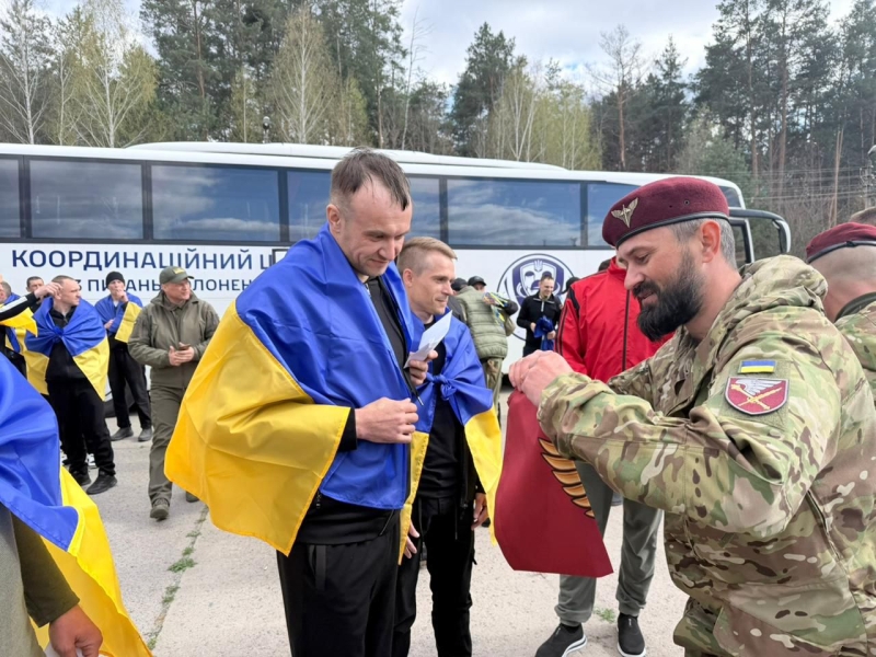 З&nbsp;російської неволі додому: Україна звільнила 193 своїх захисників