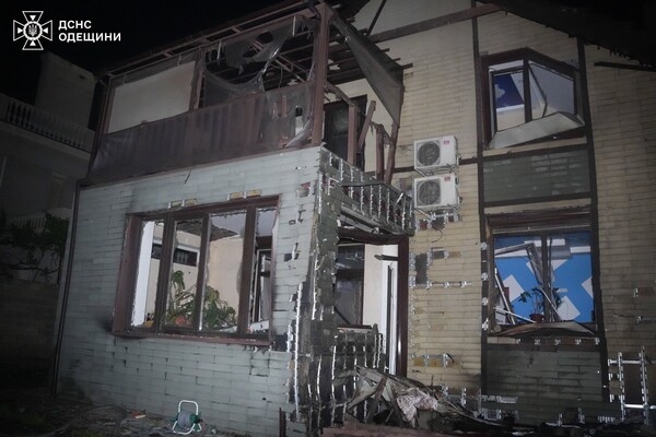 Ночной удар по Одесскому району: пострадал человек